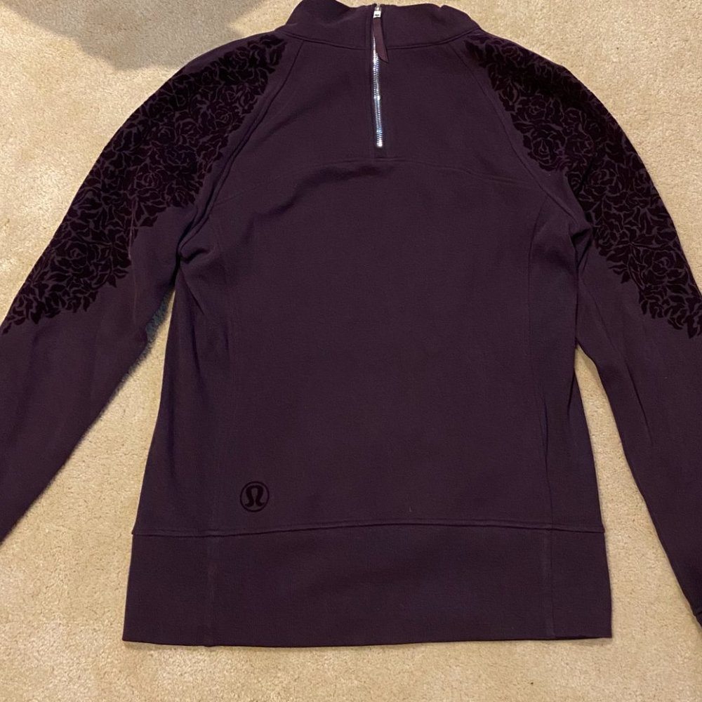 Lululemon Pullover Patterned Sweatshirt - image 2